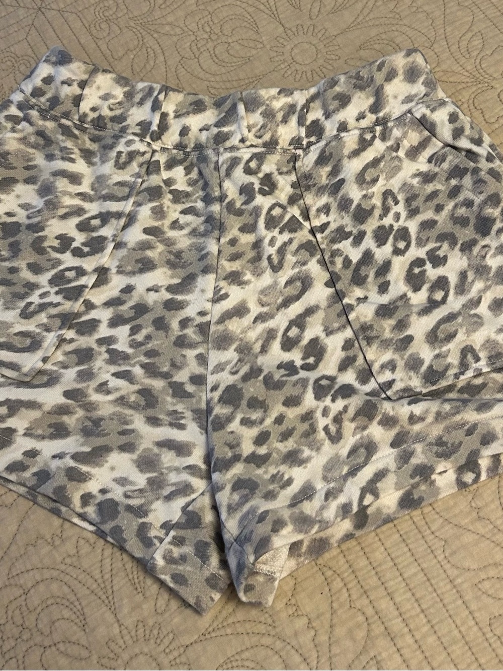 aerie High Waist Leopard Print Shorts - Gray & White